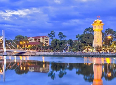 Hạt Dưa Hà Châu Ra Mắt Mẫu Mới “Tháp Nước Phan Thiết” – Tự Hào Mảnh Đất Quê Hương Nhân Dịp 19/4 – 30/4 – 1/5!